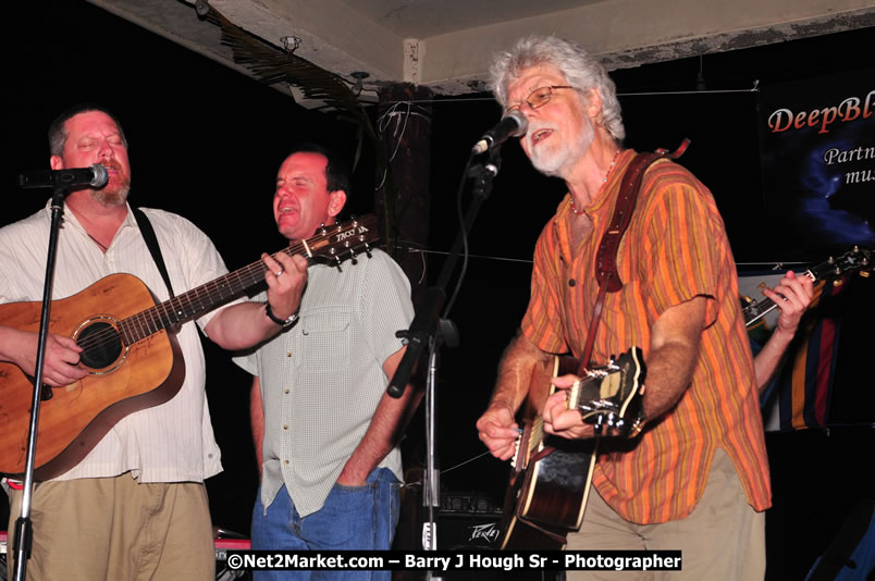 Chinese New Year @ The Sunset Show at Negril Escape - Tuesday, January 27, 2009 - Live Reggae Music at Negril Escape - Tuesday Nights 6:00PM to 10:00 PM - Photographs by Net2Market.com - Barry J. Hough Sr, Photographer/Photojournalist - Negril Travel Guide, Negril Jamaica WI - http://www.negriltravelguide.com - info@negriltravelguide.com...!