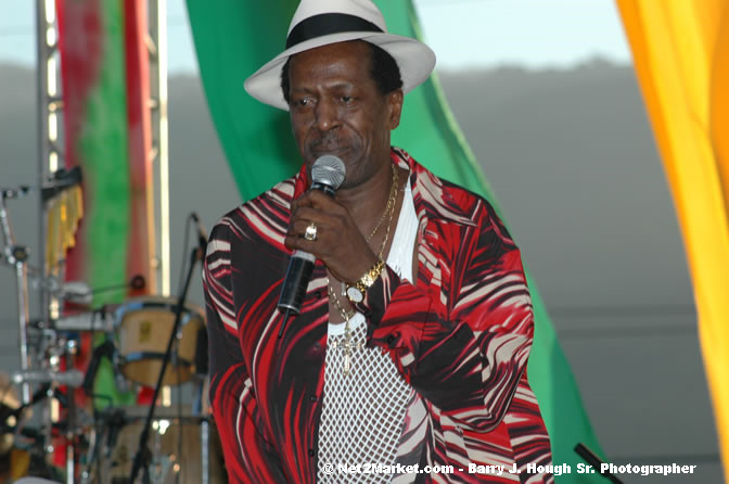 Gregory Isaacs - Tru Juice Rebel Salute 2006 - Reggae's Premiere Roots Festival - Pre-Show Venue Photos -Port Kaiser Sports Club, Saturday, January 14, 2006 - Negril Travel Guide, Negril Jamaica WI - http://www.negriltravelguide.com - info@negriltravelguide.com...!