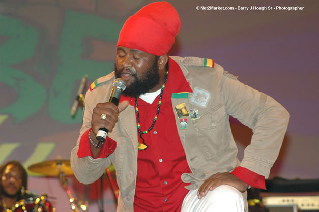 Fanton Mojah @ Tru-Juice Rebel Salute 2007 - Saturday, January 13, 2007, Port Kaiser Sports Club, St. Elizabeth - Negril Travel Guide, Negril Jamaica WI - http://www.negriltravelguide.com - info@negriltravelguide.com...!