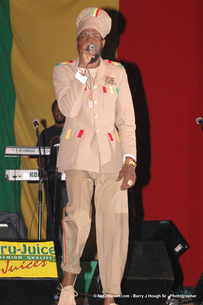 Jah Mason @ Tru-Juice Rebel Salute 2007 - Saturday, January 13, 2007, Port Kaiser Sports Club, St. Elizabeth - Negril Travel Guide, Negril Jamaica WI - http://www.negriltravelguide.com - info@negriltravelguide.com...!