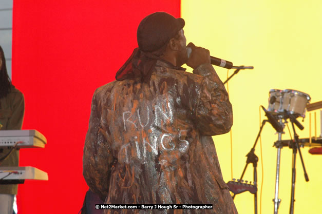 Sugar Minott at Tru-Juice Rebel Salute 2008 - The 15th staging of Tru-Juice Rebel Salute, Saturday, January 12, 2008, Port Kaiser Sports Club, St. Elizabeth, Jamaica W.I. - Photographs by Net2Market.com - Barry J. Hough Sr, Photographer - Negril Travel Guide, Negril Jamaica WI - http://www.negriltravelguide.com - info@negriltravelguide.com...!