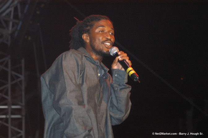 Prophecy - Red Stripe Reggae Sumfest 2005 - International Night - July 22th, 2005 - Negril Travel Guide, Negril Jamaica WI - http://www.negriltravelguide.com - info@negriltravelguide.com...!