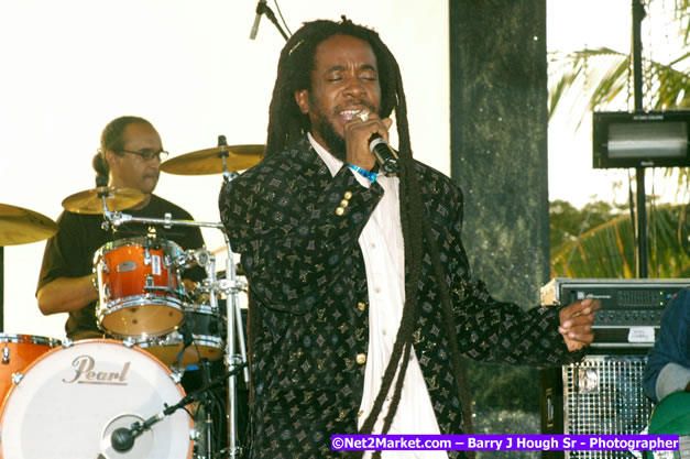 Half Pint - Red Stripe Reggae Sumfest 2007 - Zenith - Saturday, July 21, 2007 - Catherine Hall, Montego Bay, St James, Jamaica W.I. - Negril Travel Guide, Negril Jamaica WI - http://www.negriltravelguide.com - info@negriltravelguide.com...!