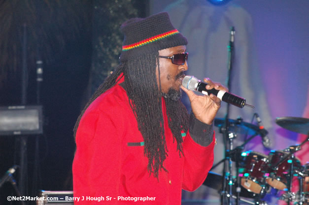 Mackie Conscious - Red Stripe Reggae Sumfest 2007 - Zenith - Saturday, July 21, 2007 - Catherine Hall, Montego Bay, St James, Jamaica W.I. - Negril Travel Guide, Negril Jamaica WI - http://www.negriltravelguide.com - info@negriltravelguide.com...!