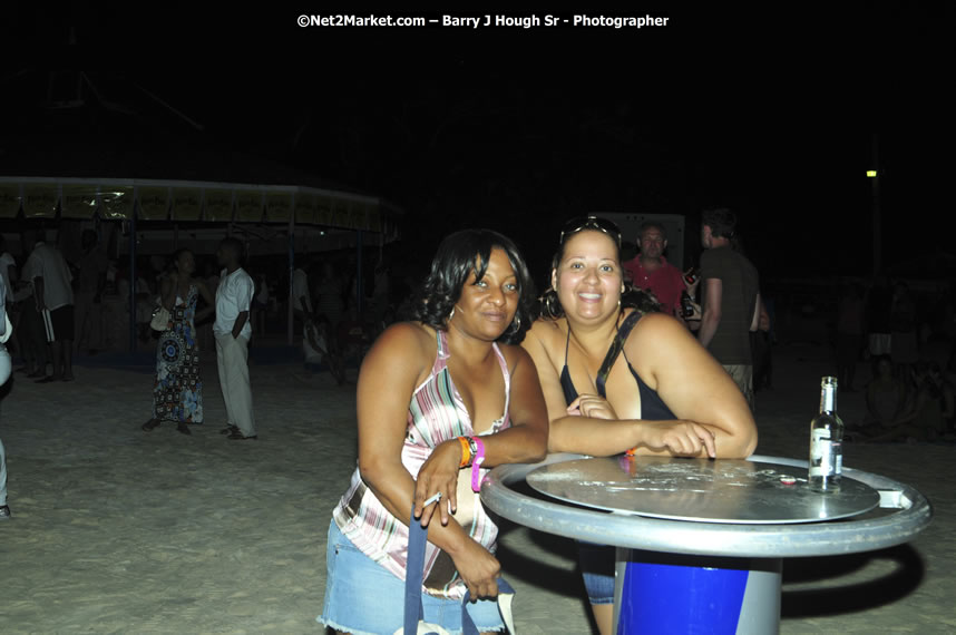 Reggae Sumfest Beach Party at Tropical Beach, Montego Bay - Sunday, July 13, 2008 - Negril Travel Guide, Negril Jamaica WI - http://www.negriltravelguide.com - info@negriltravelguide.com...!