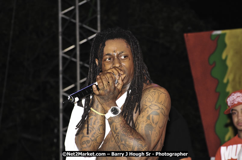 Lil Wayne @ Red Stripe Reggae Sumfest 2008 International Night 2, Catherine Hall, Montego Bay - Saturday, July 19, 2008 - Reggae Sumfest 2008 July 13 - July 19, 2008 - Photographs by Net2Market.com - Barry J. Hough Sr. Photojournalist/Photograper - Photographs taken with a Nikon D300 - Negril Travel Guide, Negril Jamaica WI - http://www.negriltravelguide.com - info@negriltravelguide.com...!