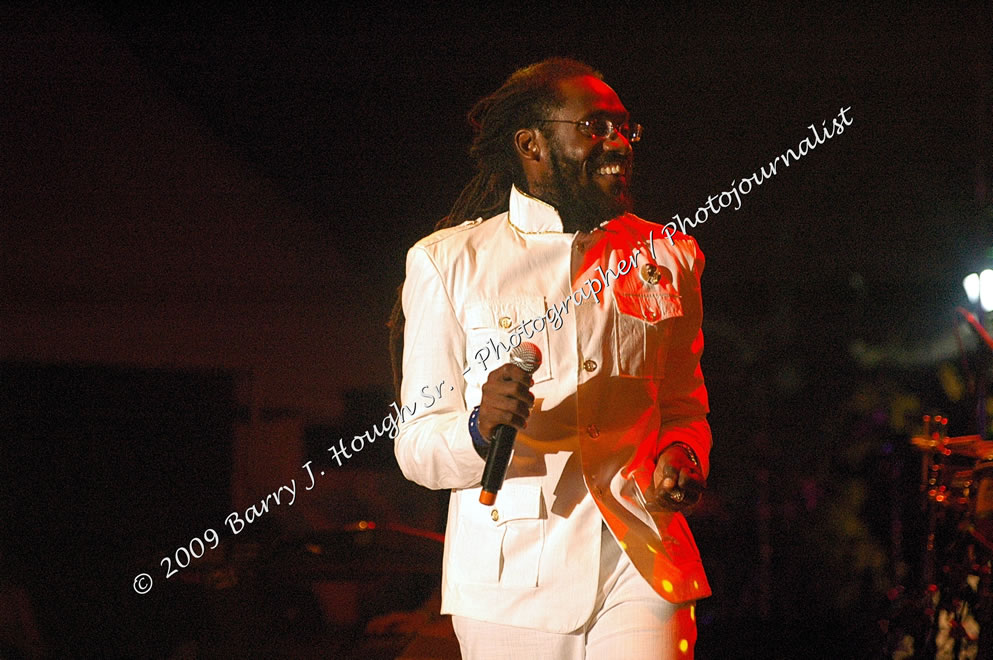 Tarrus Riley @ Reggae Sumfest 2009 - International Night 2 - Reggae Sumfest 2009,Catherine Hall, Montego Bay, St. James, Jamaica W.I. - Saturday, July 25, 2009 - Reggae Sumfest 2009, July 19 - 25, 2009 - Photographs by Net2Market.com - Barry J. Hough Sr. Photojournalist/Photograper - Photographs taken with a Nikon D70, D100, or D300 - Negril Travel Guide, Negril Jamaica WI - http://www.negriltravelguide.com - info@negriltravelguide.com...!