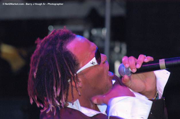 Noddy Virtue - Ignition - The Internation Fire Blazes - Friday, July 21, 2006 - Montego Bay, Jamaica - Negril Travel Guide, Negril Jamaica WI - http://www.negriltravelguide.com - info@negriltravelguide.com...!