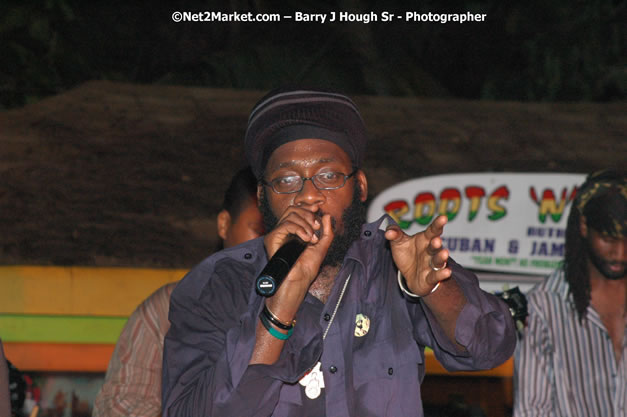 Tarrus Riley, Jimmy Riley, and Dwayne Stephensen - Money Cologne Promotions in association with "British Link Up" presents Summer Jam featuring She's Royal Tarrus Riley & Jimmy Riley - Plus Ras Slick, Sham Dawg, and Whiskey Bagio @ Roots Bamboo, Norman Manley Boulevard, Negril, Jamaica W.I. - Backed up Dean Fraser & The Hurricanne Band - MC Barry G and Rev. BB - July 25, 2007 - Negril Travel Guide.com, Negril Jamaica WI - http://www.negriltravelguide.com - info@negriltravelguide.com...!