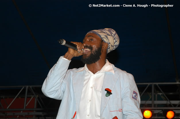 Lutan Fyah - Smile Jamaica, Nine Miles, St Anns, Jamaica - Saturday, February 10, 2007 - The Smile Jamaica Concert, a symbolic homecoming in Bob Marley's birthplace of Nine Miles - Negril Travel Guide, Negril Jamaica WI - http://www.negriltravelguide.com - info@negriltravelguide.com...!