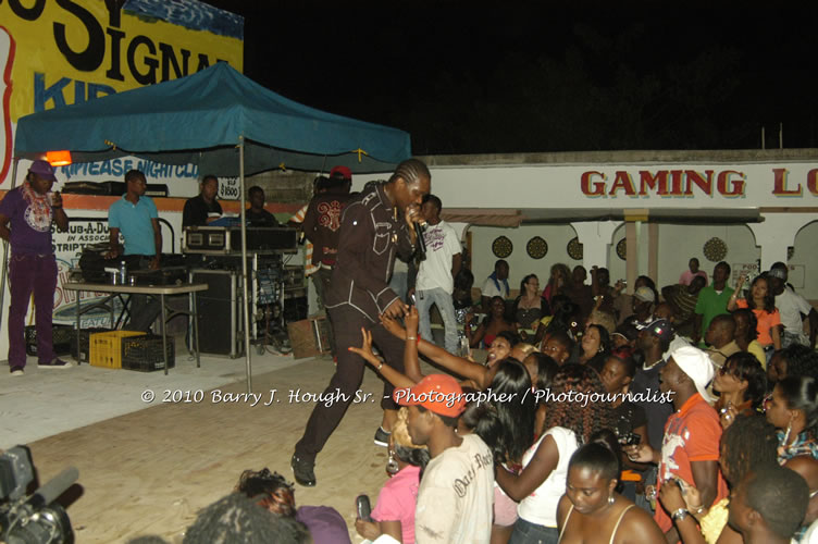 Busy Signal & Kip Rich- Also featuring: Mona Lisa and Crystal Axe @ Striptease Night Club, Scrub-A-Dub Car Wash, , Whitehall, Negril, Westmoreland, Jamaica W.I. - Photographs by Net2Market.com - Barry J. Hough Sr, Photographer/Photojournalist - The Negril Travel Guide - Negril's and Jamaica's Number One Concert Photography Web Site with over 40,000 Jamaican Concert photographs Published -  Negril Travel Guide, Negril Jamaica WI - http://www.negriltravelguide.com - info@negriltravelguide.com...!