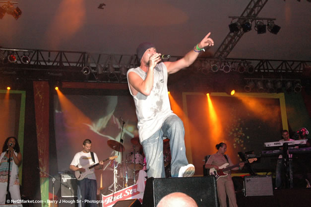 Damian Marley - Red Stripe Reggae Sumfest 2006 - The Summit - Jamaica's Greatest, The World's Best - Saturday, July 22, 2006 - Montego Bay, Jamaica - Negril Travel Guide, Negril Jamaica WI - http://www.negriltravelguide.com - info@negriltravelguide.com...!