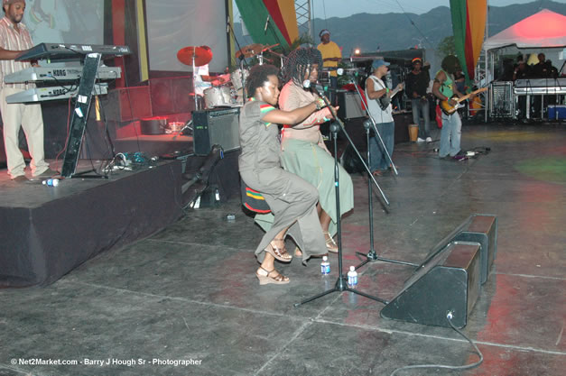 Richie Spice - Ignition - The Internation Fire Blazes - Friday, July 21, 2006 - Montego Bay, Jamaica - Negril Travel Guide, Negril Jamaica WI - http://www.negriltravelguide.com - info@negriltravelguide.com...!