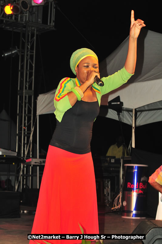 Queen Ifrica @ Unite The People An International Reggae Fest, Featuring: Beres Hammond, Coco T, Queen Ifrica, Khalil, Cameal Davis, Iley Dread, Rochelle, Geoffrey Star, Ras Penco, Kool DeLoy, Otis Gayle, J.McKay, Tiney Winey, Venue at Norman Manley Boulevard, Negril, Westmoreland, Jamaica - Saturday, April 4, 2009 - Photographs by Net2Market.com - Barry J. Hough Sr, Photographer/Photojournalist - Negril Travel Guide, Negril Jamaica WI - http://www.negriltravelguide.com - info@negriltravelguide.com...!