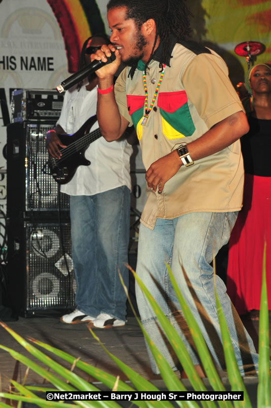 Queen Ifrica @ Unite The People An International Reggae Fest, Featuring: Beres Hammond, Coco T, Queen Ifrica, Khalil, Cameal Davis, Iley Dread, Rochelle, Geoffrey Star, Ras Penco, Kool DeLoy, Otis Gayle, J.McKay, Tiney Winey, Venue at Norman Manley Boulevard, Negril, Westmoreland, Jamaica - Saturday, April 4, 2009 - Photographs by Net2Market.com - Barry J. Hough Sr, Photographer/Photojournalist - Negril Travel Guide, Negril Jamaica WI - http://www.negriltravelguide.com - info@negriltravelguide.com...!