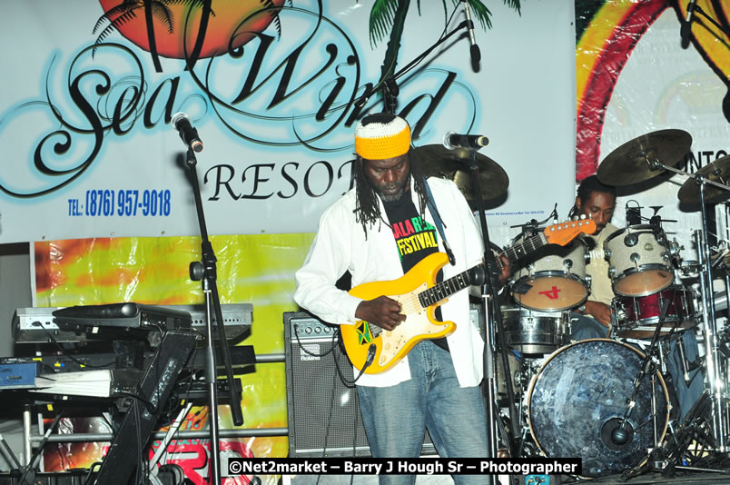 Unite The People An International Reggae Fest, Featuring: Beres Hammond, Coco T, Queen Ifrica, Khalil, Cameal Davis, Iley Dread, Rochelle, Geoffrey Star, Ras Penco, Kool DeLoy, Otis Gayle, J.McKay, Tiney Winey, Venue at Norman Manley Boulevard, Negril, Westmoreland, Jamaica - Saturday, April 4, 2009 - Photographs by Net2Market.com - Barry J. Hough Sr, Photographer/Photojournalist - Negril Travel Guide, Negril Jamaica WI - http://www.negriltravelguide.com - info@negriltravelguide.com...!