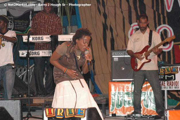 Queen Ifrica @ Western Consciousness 2007 - Presented by King of Kings Productons - Saturday, April 28, 2007 - Llandilo Cultural Centre, Savanna-La-Mar, Westmoreland, Jamaica W.I. - Negril Travel Guide, Negril Jamaica WI - http://www.negriltravelguide.com - info@negriltravelguide.com...!