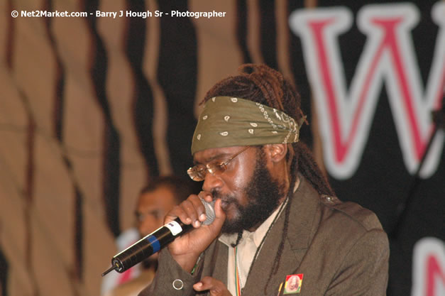 Tarrus Riley @ Western Consciousness 2007 - Presented by King of Kings Productons - Saturday, April 28, 2007 - Llandilo Cultural Centre, Savanna-La-Mar, Westmoreland, Jamaica W.I. - Negril Travel Guide, Negril Jamaica WI - http://www.negriltravelguide.com - info@negriltravelguide.com...!