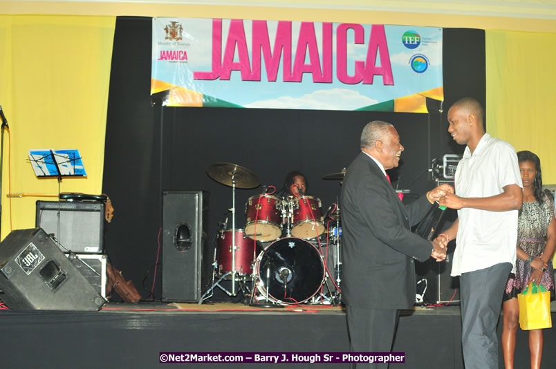 Jamaica's Olympic Athletes Reception at the Ritz Carlton - The City of Montego Bay Welcomes Our 2008 Olympians - Western Motorcade - Civic Ceremony - A Salute To Our Beijing Heros - Ritz Carlton Golf & Spa Resort, Montego Bay, Jamaica - Tuesday, October 7, 2008 - Photographs by Net2Market.com - Barry J. Hough Sr. Photojournalist/Photograper - Photographs taken with a Nikon D300 - Negril Travel Guide, Negril Jamaica WI - http://www.negriltravelguide.com - info@negriltravelguide.com...!